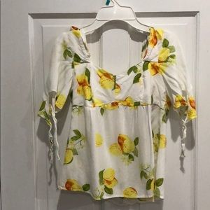 Saks Fifth Avenue White Lemon Top
